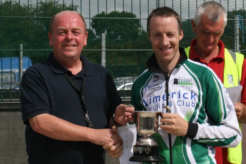 Club Secretary Paul Lonergan presenting the prizes